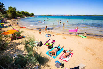 Mobilhome Klanac - písečná pláž Klanac 150 m od domku, Tkon, ostrov Pašman, Chorvatsko