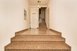 Apartmány Mandre 12 - chodba v domě, Mandre, ostrov Pag, Chorvatsko