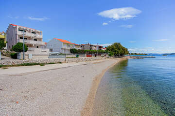 Pláž Lovetovo, Vodice, Chorvatsko