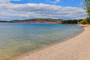 Pláž Lovetovo, Vodice, Chorvatsko