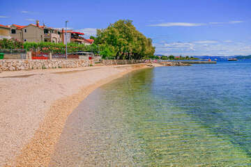 Pláž Lovetovo, Vodice, Chorvatsko