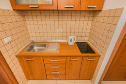 A9 -  apartmány Roza pro 2-4 osoby, horní budova - přízemí,  Mandre, ostrov Pag