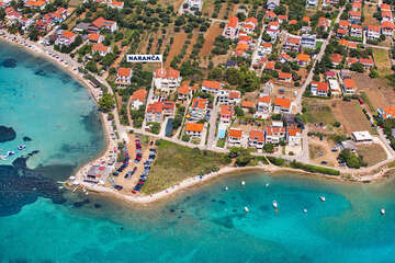 Sukošan - pláž Dječji raj, další pláže - letecký pohledZadarská riviéra, Chorvatsko