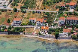 Tkon - letecký pohled, ostrov Pašman, Chorvatsko