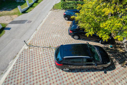 Apartmány Eva - parkoviště u domu, Baška, ostrov Krk, Chorvatsko