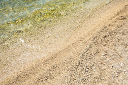 Pakoštane - oblázkové pláže, Zadarská riviéra, Chorvatsko