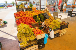 Pakoštane - tržnice, Zadarská riviéra, Chorvatsko