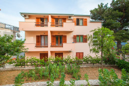 Apartmány Zela - zadní strana domu, Omiš-Duće, Chorvatsko