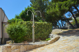 Apartmány Zela - sprchy u domu, Omiš-Duće, Chorvatsko