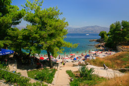 Pláž Molo Lozna, Postira, ostrov Brač, Chorvatsko