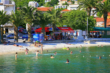 Gradac - oblázkové pláže, Makarská riviéra, Chorvatsko
