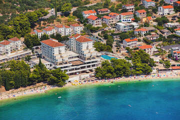 Gradac - letecký pohled, Makarská riviéra, Chorvatsko