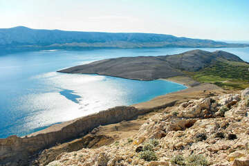 Metajna - pláž Ručica, ostrov Pag, Chorvatsko