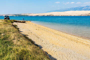 Pláž Sveti Duh, ostrov Pag, Chorvatsko