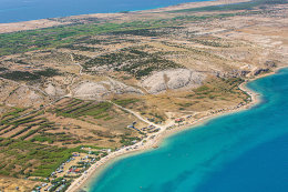 Pláž Sveti Duh, ostrov Pag, Chorvatsko