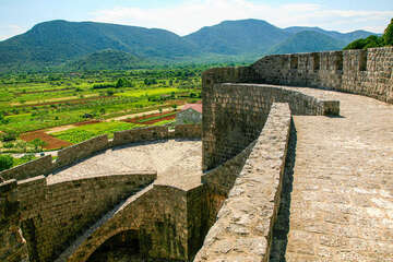 Opevnění Ston, poloostrov Pelješac, Chorvatsko