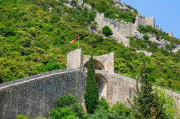 Opevnění Ston, poloostrov Pelješac, Chorvatsko