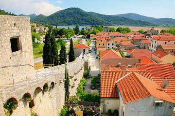 Opevnění Ston, poloostrov Pelješac, Chorvatsko