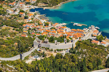 Opevnění Ston - letecký pohled, poloostrov Pelješac, Chorvatsko