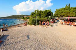 Apartmán Racek - oblázková pláž 60 m od domu, Maslinica, ostrov Šolta, Chorvatsko