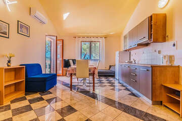 apartmán A9, pro 3-4 osoby, 2. poschodí<br />