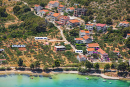 Tkon - letecký pohled, ostrov Pašman, Chorvatsko