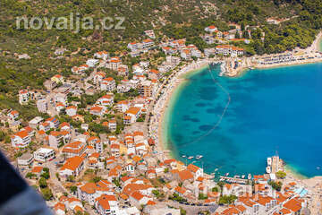 Letovisko Igrane - letecký pohled, Makarská riviéra, Chorvatsko