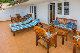 Apartmány Val - propojené terasy apartmánů A9 a A10, Igrane, Makarská riviéra, Chorvatsko