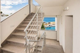 Apartmány Duje - venkovní schodiště, Igrane, Makarská riviéra, Chorvatsko
