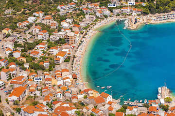 Letovisko Igrane - letecký pohled, Makarská riviéra, Chorvatsko