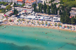 Apartmány Mali Luka - letecký pohled na pláž, Omiš-Duće, Chorvatsko