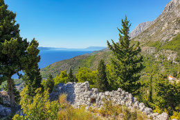 Gradina - vyhlídka (kostel Sv. Jure), Makarská riviéra, Chorvatsko