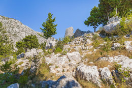 Gradina - konečný výstup k ruinám tvrze, Makarská riviéra, Chorvatsko