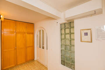 A2 - apartmány Bracera - chodba a vstup do apartmánu, Stará Novalja, ostrov Pag, Chorvatsko