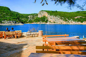 Pokrivenik - restaurace u hotelu Timun, ostrov Hvar, Chorvatsko
