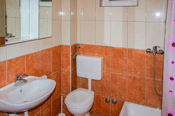 I-1, apartmány Nikola, Gradac,Chorvatsko