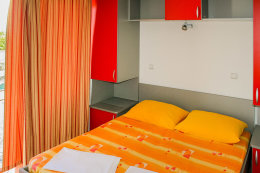 I-3a, apartmány Nikola, Gradac,Chorvatsko