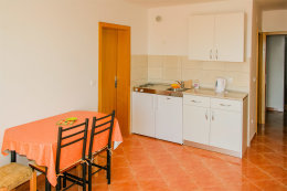 II-6a, apartmány Nikola, Gradac,Chorvatsko