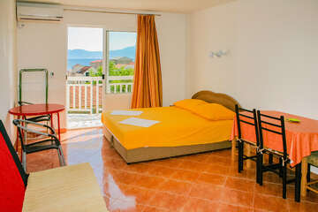 II-6a, apartmány Nikola, Gradac,Chorvatsko