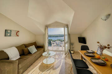 Apartmán typu VMB pro 3–4 osoby, s balkónem s výhledem na moře, Milna, ostrov Brač, Chorvatsko