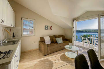 Apartmány Illyrian Resort - apartmán typu VMB s balkónem s pohledem na moře, Milna, ostrov Brač, Chorvatsko