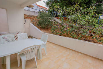 Apartmán typu VP pro 3–4 osoby, s výhledem do parku, Milna, ostrov Brač, Chorvatsko