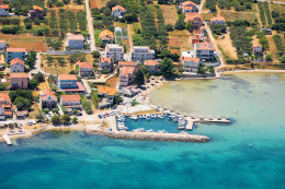 Letovisko Kraj - letecký pohled, ostrov Pašman, Chorvatsko