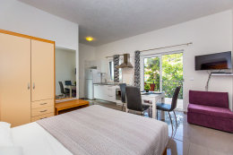 A1 - apartmány Antun, jižní zátoka ostrova Hvar, Chorvatsko