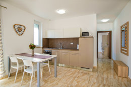 Apartmán typ "D (2+2)" pro 3–4 osoby, 1. poschodí