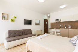 Studio typ "H (2+1)" pro 2–3 osoby, přízemí nebo 1. poschodí