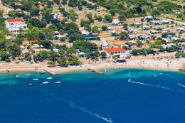 Kučište - letecký pohled, poloostrov Pelješac, Chorvatsko