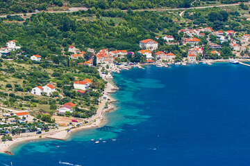 Kučište - letecký pohled, poloostrov Pelješac, Chorvatsko