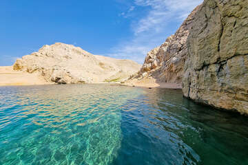 Zátoka Slana, lodní výlet Pažským zálivem, ostrov Pag, Chorvatsko