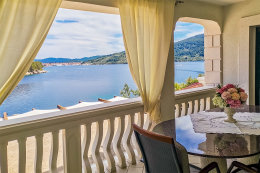 Apartmány Pelargonija - výhled z terasy apartmánu A3, Mikulina Luka, Korčula, Chorvatsko